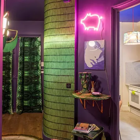아파트 Large Boheme Creative Flat Below Montmartre *