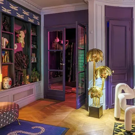 아파트 Large Boheme Creative Flat Below Montmartre *