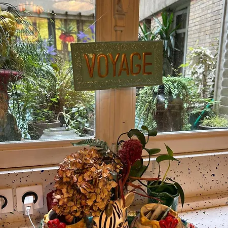 Large Boheme Creative Flat Below Montmartre *