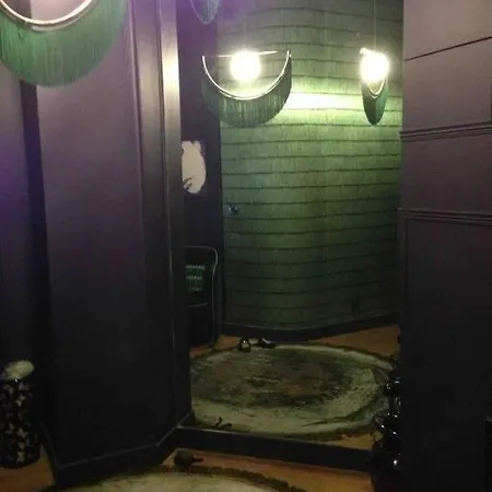 Large Boheme Creative Flat Below Montmartre