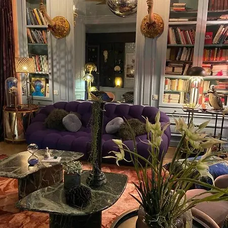 Large Boheme Creative Flat Below Montmartre 파리