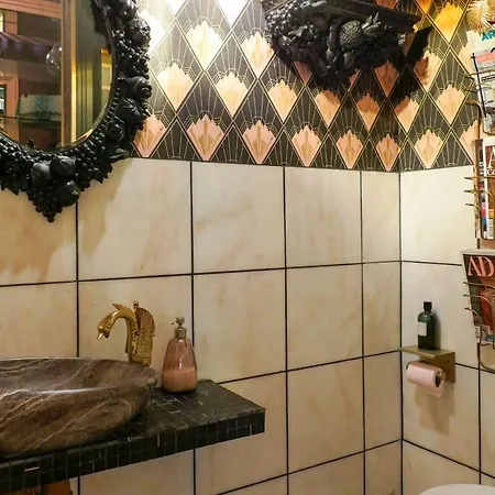 Large Boheme Creative Flat Below Montmartre Apartment