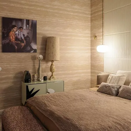Large Boheme Creative Flat Below Montmartre Apartment Paris