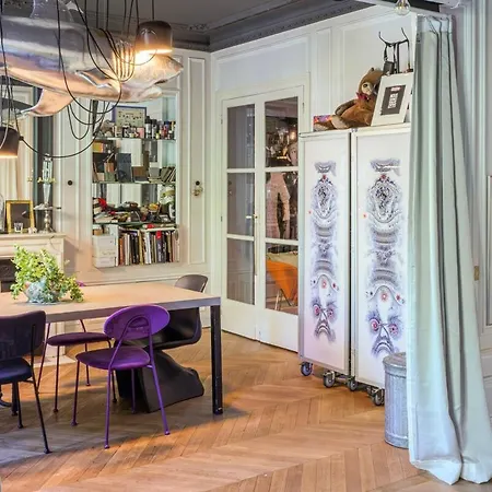 Large Boheme Creative Flat Below Montmartre *