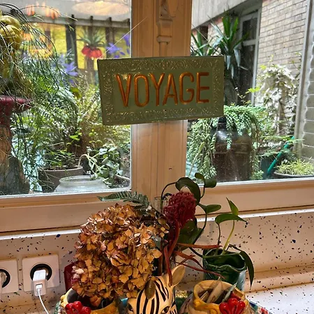 Large Boheme Creative Flat Below Montmartre *