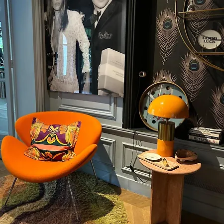 Large Boheme Creative Flat Below Montmartre Paris