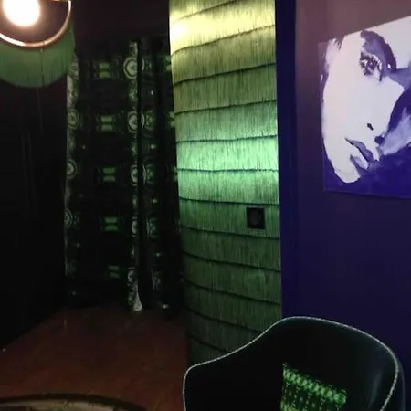 Large Boheme Creative Flat Below Montmartre Paris